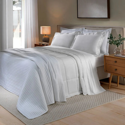 [10 PIEZAS] Juego de Cama Siena de 300 Hilos 100% Algodón con Cubrecama y Manta Decorativa + Set de Toallas Premium de Regalo