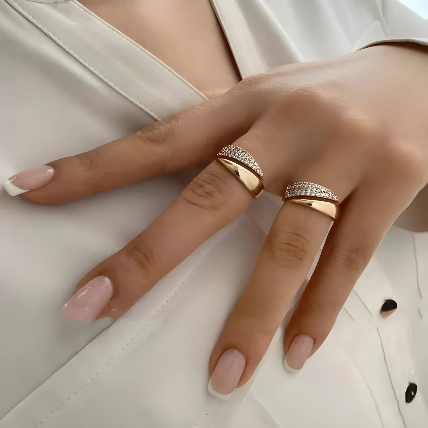 Laritta™ | Anillo Elegante y Brillante (+1 Gratis)