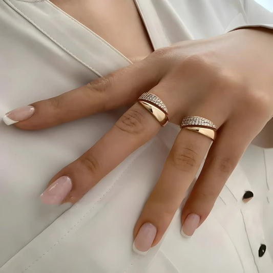 Laritta™ | Anillo Elegante y Brillante (+1 Gratis)