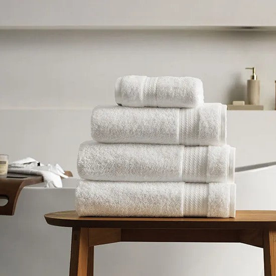 [COMPRÁ 2 Y LLEVATE 4] Juego de Toallas Premium 100 % Algodón Estilo Hotel + Bata de Baño de Regalo